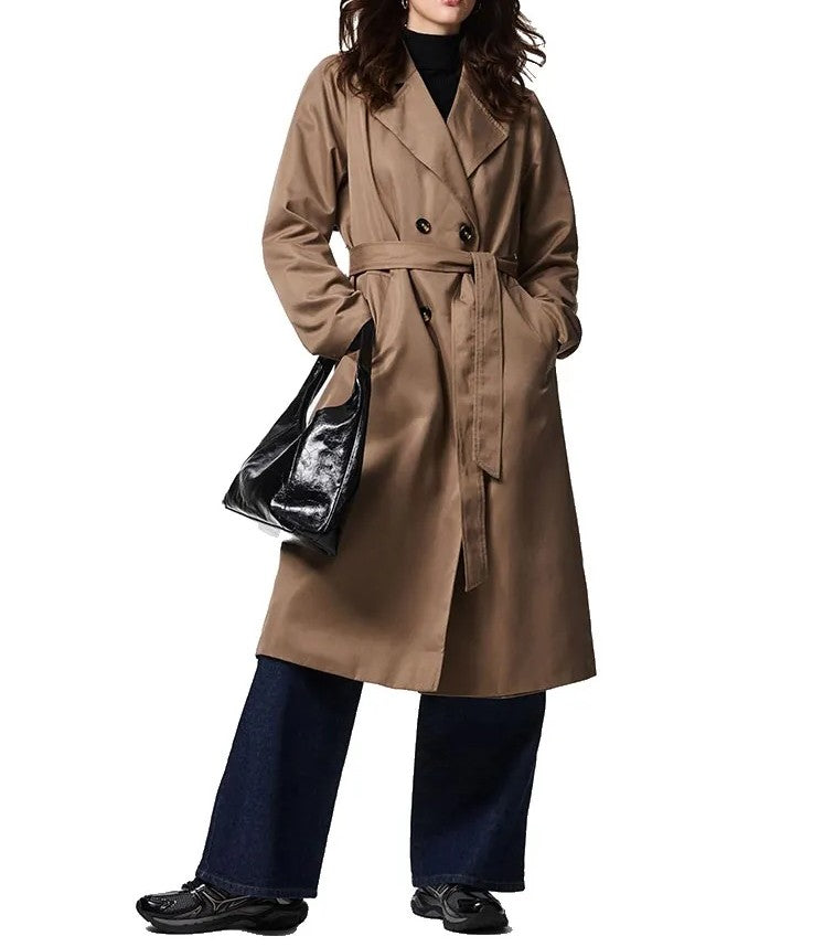 Mid to Long-Cut Trench Coat